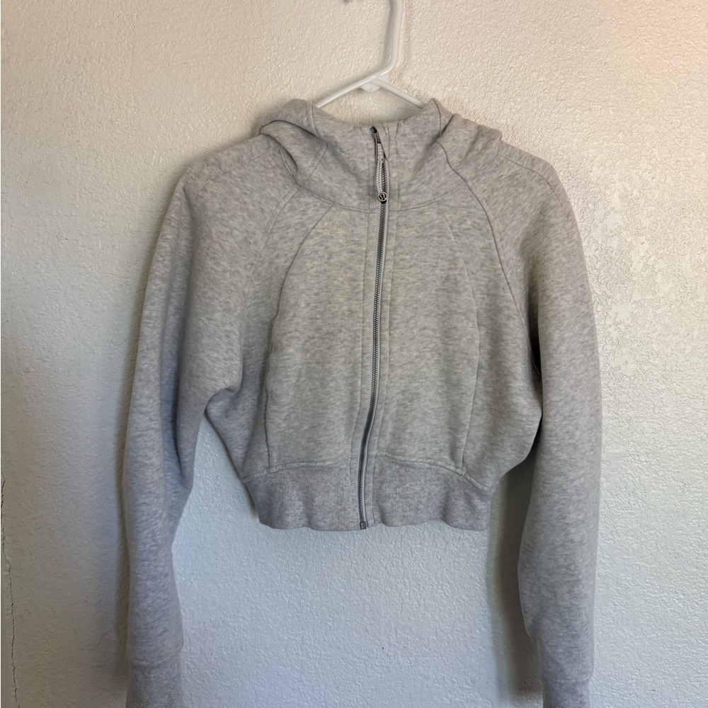 Lululemon cropped scuba Light Heather Gray